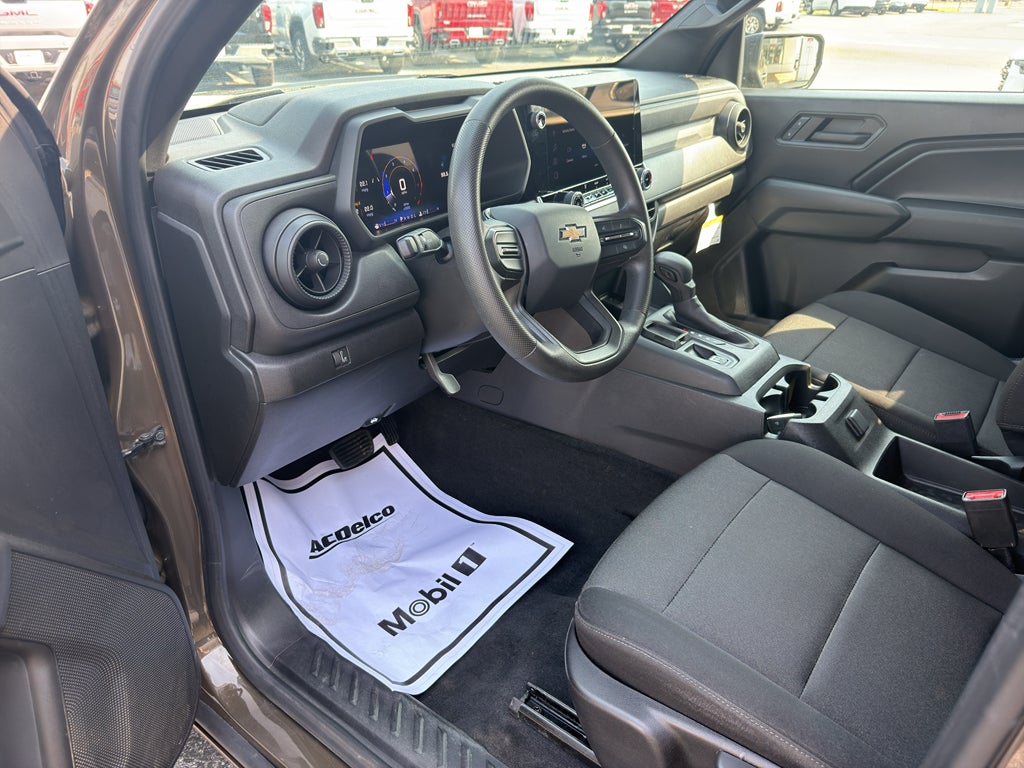 2024 Chevrolet Colorado WT