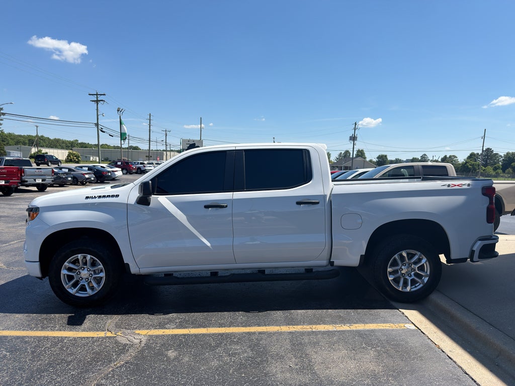 2025 Chevrolet Silverado 1500 Custom