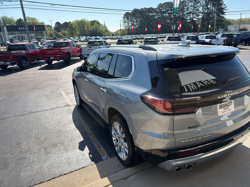 2025 GMC Acadia Denali