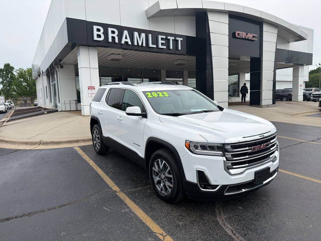 2023 GMC Acadia SLT