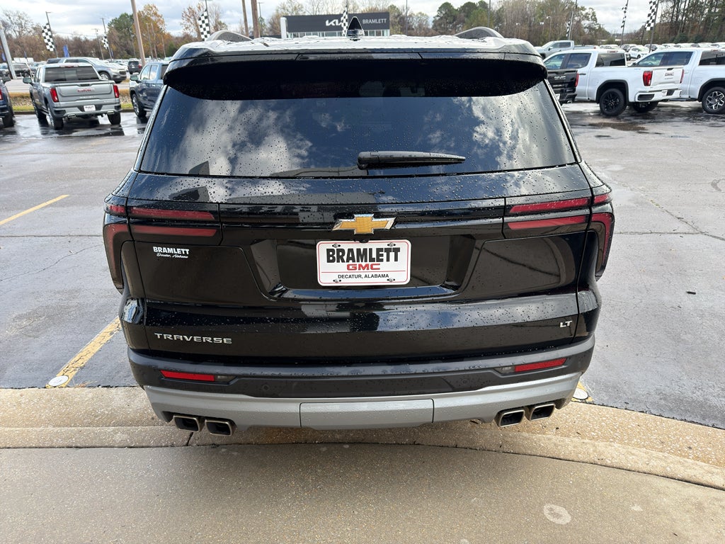 2024 Chevrolet Traverse LT