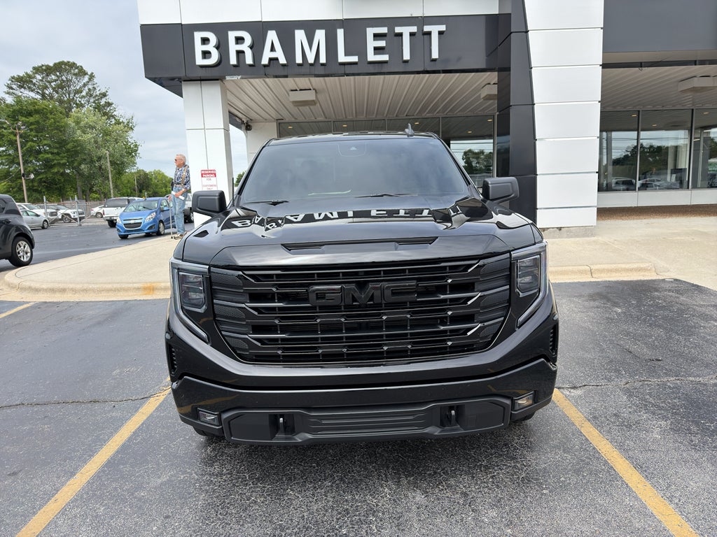 2025 GMC Sierra 1500 Elevation