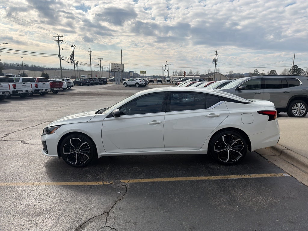 2024 Nissan ALTIMA Base