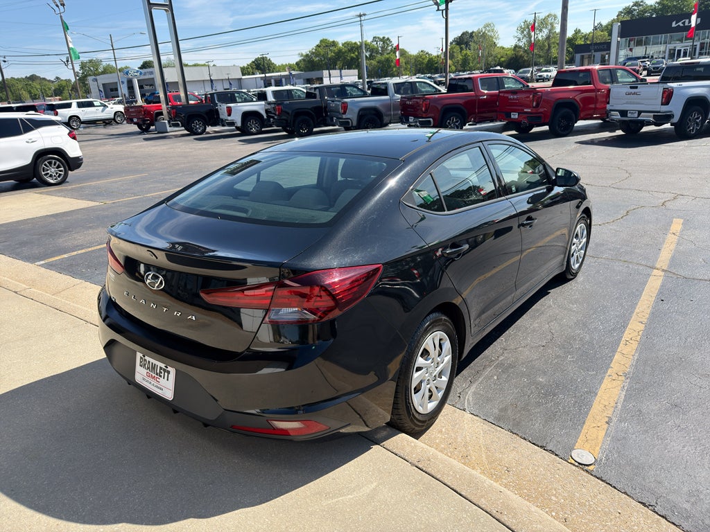 2019 Hyundai Elantra SE