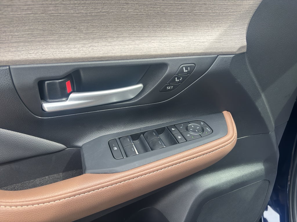 2026 Toyota Grand Highlander LE