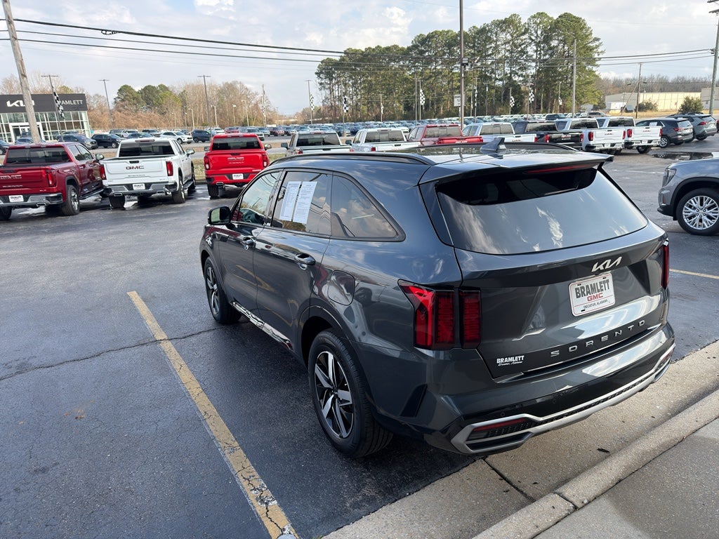 2022 Kia Sorento S