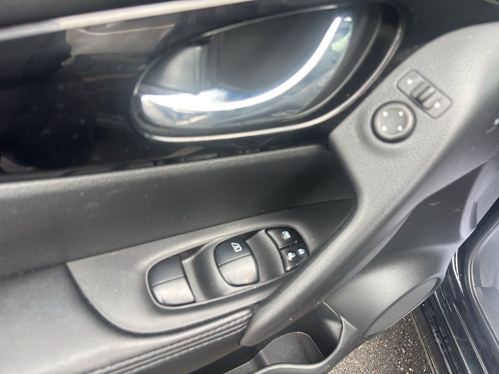2021 Nissan Rogue Sport SV