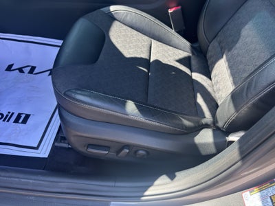 2022 Kia Niro LXS SE