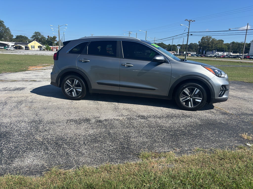 2022 Kia Niro LXS SE